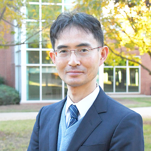 Satoshi Suzuki Photo