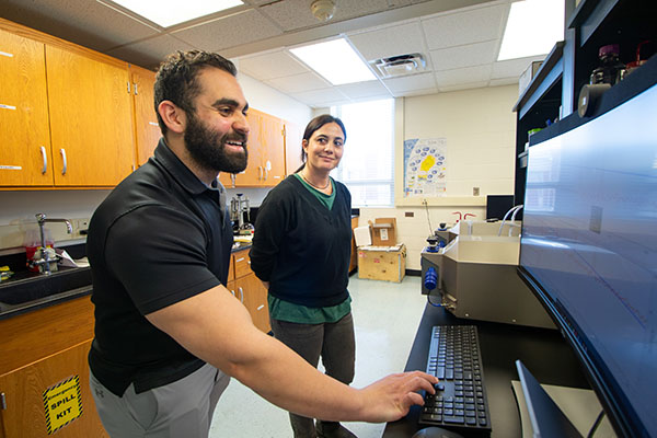 Assistant Professor of Physiology Ahmed Ismaeel and Research Associate Lea Range